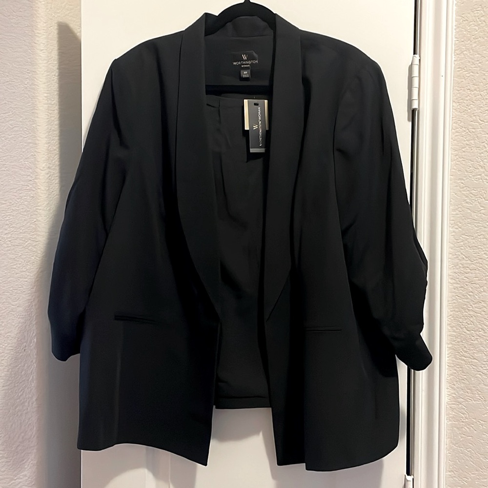 NWT Trendy Blazer for the office or night out
